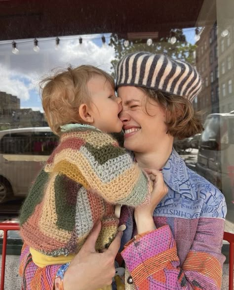 Julie Blichfeld, Ootd Colorful, Knitting Kids, Mother With Baby, Hippie Kids, Hippie Mom, I Want A Baby, Hippie Baby, Dream Kids