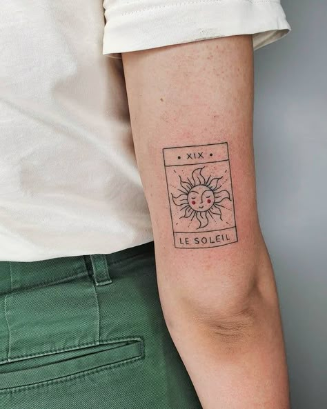 Tarot Card Tattoo Back Of Arm, Minimal Tarot Tattoo, Sun Tattoo Patchwork, Sun Tarot Card Tattoo Minimalist, Mini Tarot Card Tattoo, Tarot Card Sun Tattoo, Small Tarot Tattoo, Tarot Sun Tattoo, The Sun Tarot Tattoo