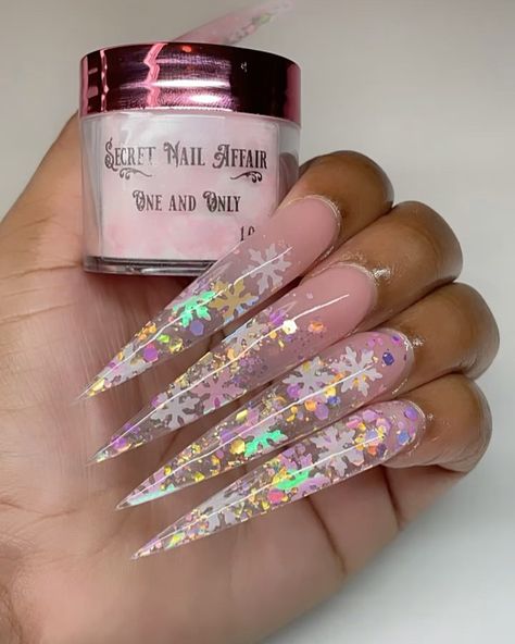 Brielicious💅🏾 on Instagram: “The coldest winter❄️ @secret.nail.affair One and Only glitter acrylic, and snowflakes in Blitzen and Snow Angel💖 #nails💅…” Iceicals Nails, Winter Encapsulated Nails, Clear Christmas Nail Designs, Clear Snowflake Nails Acrylic, Winter Pointy Nails, Clear Snowflake Nails, Encapsulated Snowflake Nails, Clear Winter Nails, Sparkle Snowflake Nails