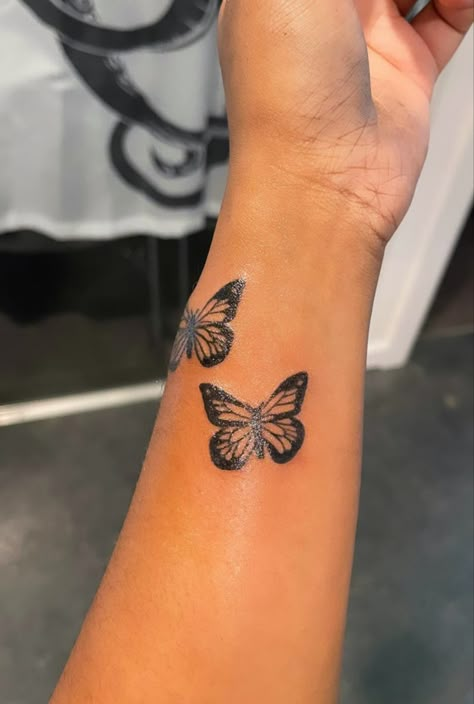 Small Dope Tattoos, Fonts Tattoo, Butterfly Wrist Tattoo, Knife Tattoo, Hand Tattoos For Girls, Cute Hand Tattoos, Pretty Hand Tattoos, Butterfly Tattoos For Women, Women Back