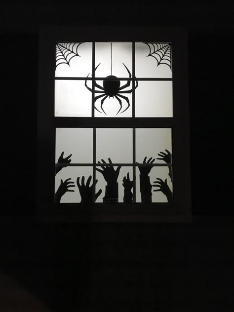 Spooky Halloween Windows, Halloween Decorations On Windows, Shadow Halloween Decorations, Halloween Sillouette Art Window, Halloween Windows Diy, Halloween Shadow Window, Spooky Silhouettes Halloween Window, Scary Window Silhouettes, Haunted House Windows