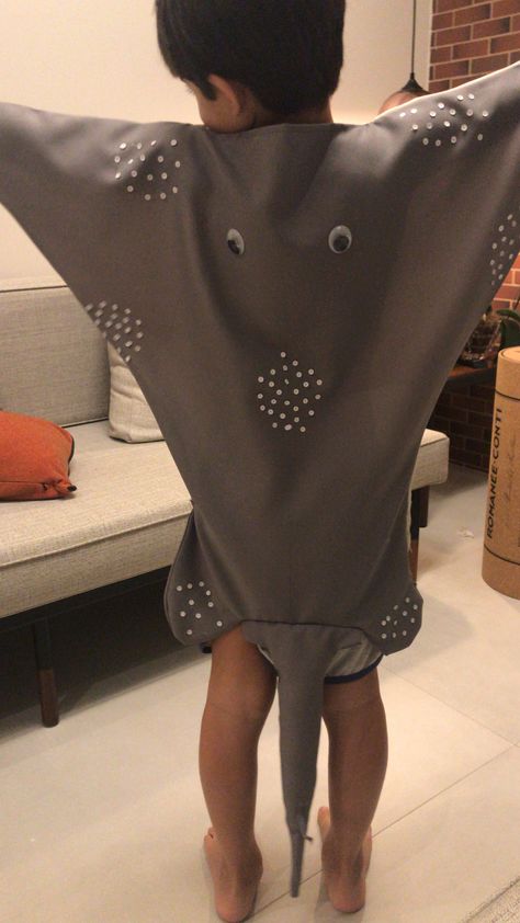 Stingray Costume, Ocean Costume, Ray Costume, Destination Imagination, Halloween Costumes For Kids, Stingray, Kids Costumes, Costume Ideas, Halloween Diy