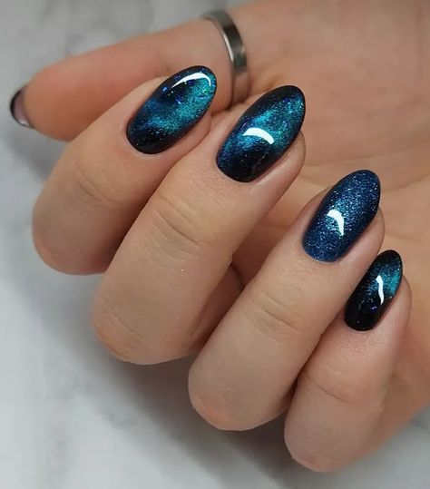 Nails Cat Eye, Cat Eye Nails Polish, Natural Nail Art, Eye Nail Art, Eye Nails, Cat Eye Nails, Cat Nails, Homecoming Nails, Girls Nails