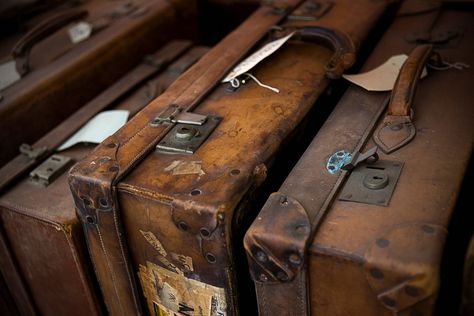 A closed case by swissrolli on Flickr. Old Suitcases, Hogwarts Aesthetic, Vintage Suitcases, Claire Fraser, Vintage Luggage, Harry Potter Aesthetic, Dark Academia Aesthetic, Academia Aesthetic, Jamie Fraser