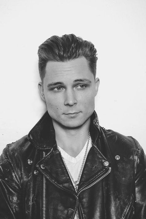 Frankie Ballard - American country music singer-songwriter at The Fleece in Bristol | 24 April Frankie Ballard, Childhood Crushes, Country Musicians, Foreign Affairs, Country Music Singers, Country Men, Country Songs, American Country, Country Singers