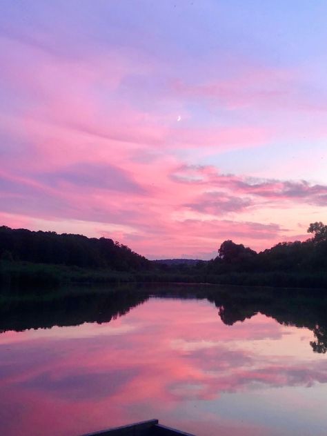 Pink River Aesthetic, Pink Sunsets Aesthetic, Pink Hour Sky, Pink Sunrise Aesthetic, Pink Hour Aesthetic, Light Pink Sunset, Cheengu Pink, Pink Sunset Aesthetic, Astetic Pics