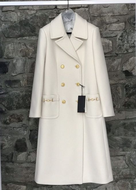 Dynasty Outfits, Rare Clothing, Gucci Coat, Winter Fashion Outfits Casual, Gucci Outfits, Woman Suit Fashion, Open Doors, Teenage Fashion Outfits, Winter Fashion Outfits