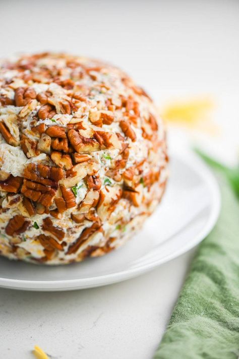 An Easy Ball Recipe is a must for party planning! This classic version is made with cream cheese, sharp cheddar, green onions and pecans. Cream Cheese Balls Recipe, Classic Cheese Ball, Easy Cheese Ball, Pecan Balls, Cheddar Cheese Ball, Jelly Meatballs, Cream Cheese Ball, Smoked Salmon Dip, Grape Jelly Meatballs