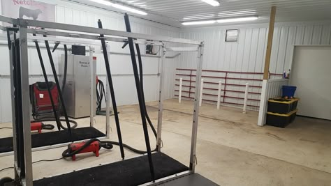 Cattle Wash Rack, Wash Rack For Cattle, Show Barn Ideas Cattle, Show Cattle Barn Layout, Cattle Barn Designs, Show Cattle Barn, Cattle Facility, Livestock Barn, Loafing Shed