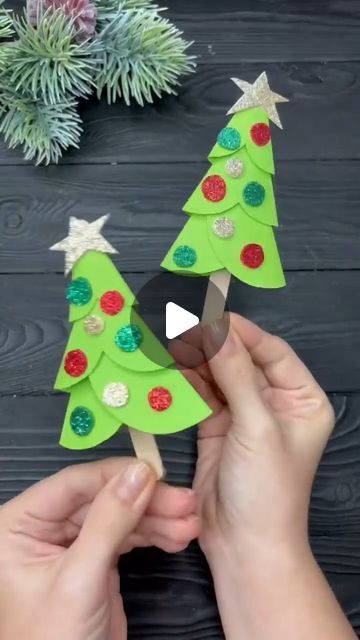 Christmas Crafts Nursery, Christmas Takeaways For Preschoolers, Easy Winter Art Projects For Kids, Christmas Diy Preschool, Fun Crafts For Kids Christmas, Christmas Craft Stick Crafts, Christmas Activity For Preschool, Paper Christmas Tree Craft, How To Make A Paper Christmas Tree