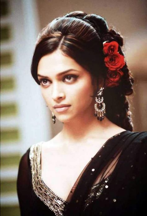 Deepika Padukone Movie Looks, Om Shanti, Om Shanti Om, Deepika Padukone, Probiotics, Candy, Health, Hair