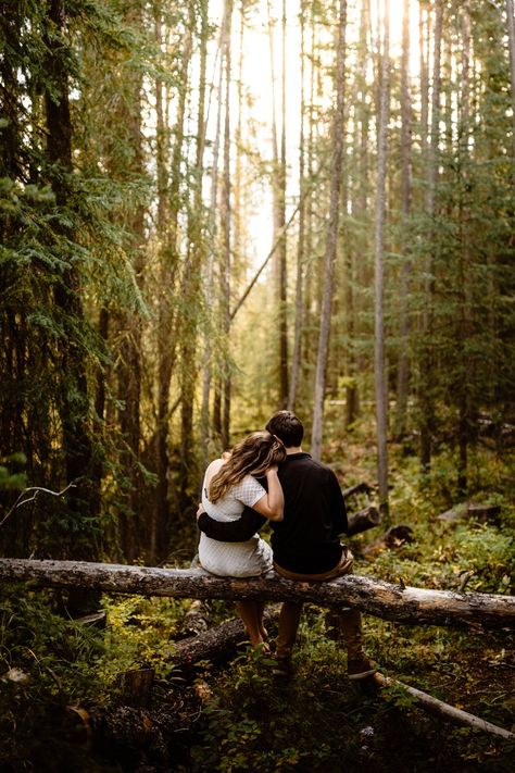 Woods Wedding Photoshoot, Couple In Forest Photography, Couples In Forest, Engagement Pictures In The Woods, Wedding Forest Photography, Forest Preserve Engagement Photos, Enchanted Forest Photoshoot Couple, Fairy Forest Engagement Photos, Pre Wedding Forest