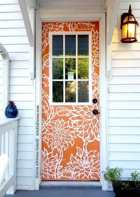 Front Door Murals Painted, House Decor Art, Painted Door Exterior, Mural Around Window, House Murals Exterior, Door Art Painted, Colorful Front Door Ideas, Door Art Ideas, Patio Door Decor