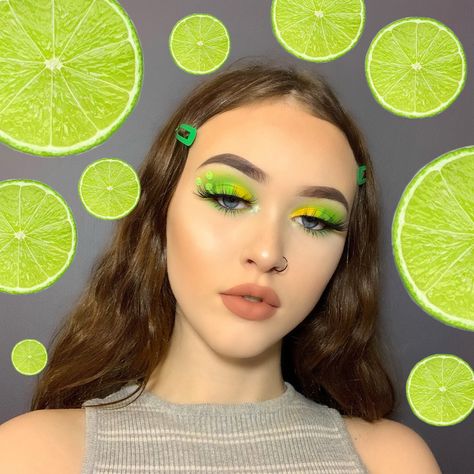 Lime Makeup, Green Eyeshadow Look, Yellow Eye Makeup, Yellow Eyeshadow, Fresh Makeup, Valentines Day Makeup, Green Makeup, Eye Makeup Designs, Green Eyeshadow