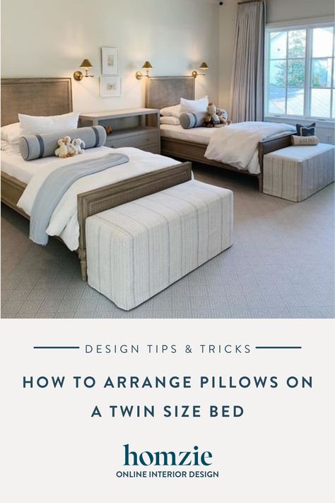 Twin Bed Seating, Kids Bedroom Double Bed, Bedroom With 2 Full Size Beds, Twin Bed Throw Pillow Arrangement, Twin Bed Bedroom Ideas For Adults, Guest Room Two Beds, Twin Bed Pillow Arrangement Layout, Guest Room Twin Bed Ideas, Twin Beds In Front Of Windows