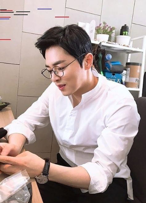 Oppa Gangnam Style, Jo Jung Suk, Hospital Playlist, Korean Drama Stars, Korean Drama Quotes, New Actors, Medical Drama, Social Trends, Jong Suk