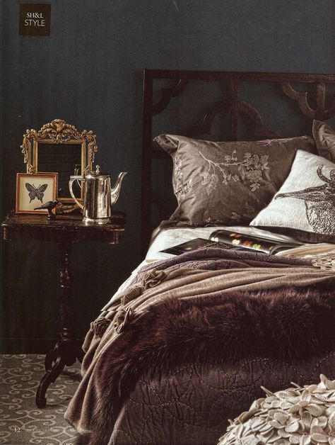 Dark luxe glam vintage bedroom Bed Dark Academia, Dark Glam Bedroom Decor, Dark Academia Bedding, Dark Academia Room Decor Bedroom, Dark Academia Room Decor Diy, Dark Academia Aesthetic Bedroom, Academia Aesthetic Bedroom, Dark Academia Bedroom, Academia Bedroom