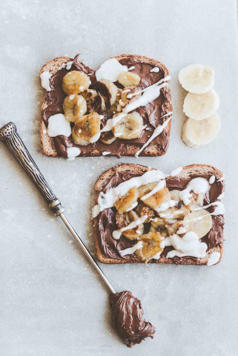 Banana Nutella Toast, Nutella Toast, Yogurt Toast, Avocado Toasts, Caramelized Banana, Banana Yogurt, Banana Slices, Healthy Recipes Clean, Banana Nutella