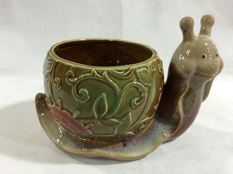 Ceramic Snail Mug, Snail Mug, Pottery Animals, Clay Bowl, Cool Art Projects, Pinch Pots, Pottery Crafts, Ceramic Gifts, Ceramics Projects