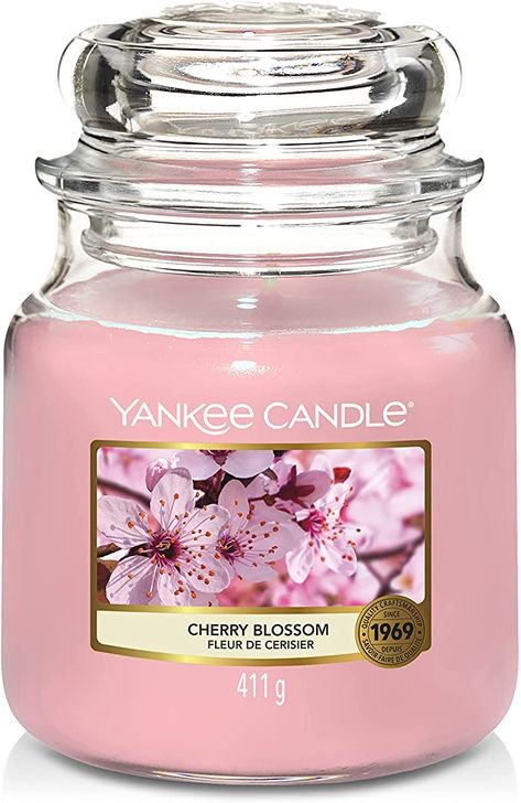 A medium, pink, cherry blossom scented candle Snowflake Cookie, Yankee Candle Christmas, Christmas Fragrance, Snowflake Cookies, Glass Apothecary Jars, Pink Icing, Jar Candle, Apothecary Jars, Fragrance Design