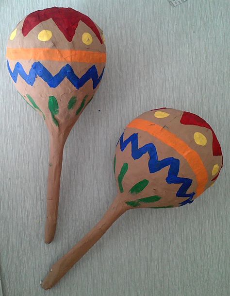 Maracas Ole from 2Messy Diy Maracas, Maracas Craft, Mexican Maracas, Spanish Crafts, Homemade Instruments, Mexican Fiesta Party, Diy Instruments, Diy Musical Instruments, Mexican Crafts