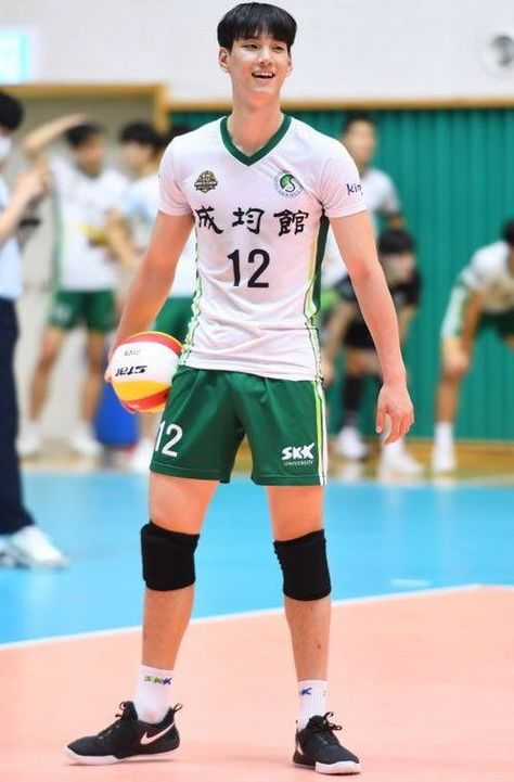 Lim Sungjin Volleyball, Lim Sungjin, Volleyball Photography, Volleyball Uniforms, Volleyball Poses, Mens Volleyball, Men Sport Pants, Sports Boys, Volleyball Player