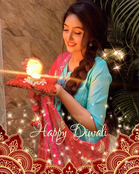 Diwali Pic, Ashnoor Kaur, Diwali Photography, Diwali Photos, Anklet Designs, Blonde Hair Girl, Color Collage, Designer Saree Blouse Patterns