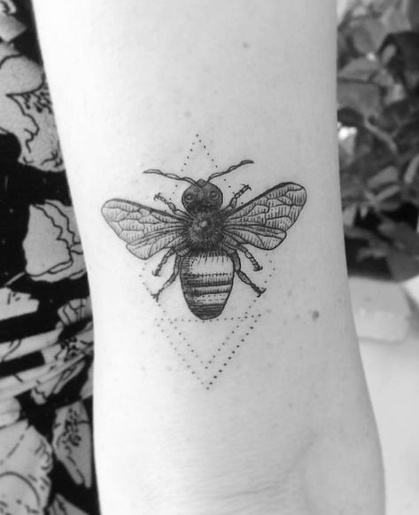 The Best Bee Tattoos - Tattoo Insider Bee With Honeycomb Tattoo, Bee Tattoo Meaning, Queen Bee Tattoo, Bee Tattoos, Honey Bee Tattoo, Honeycomb Tattoo, Bumble Bee Tattoo, Worlds Best Tattoos, Elephant Tattoo Design