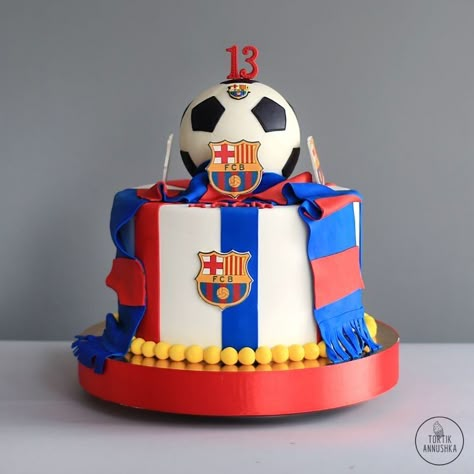 Bolo Do Barcelona, Barcelona Cake, Messi Birthday, Soccer Birthday Cakes, Football Birthday Cake, Train Birthday Cake, 12th Birthday Cake, Graduation Party Cake, Fiesta Cake