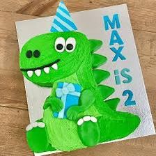 Homemade Dinosaur Cake, Dinosaur Cake Template, Fairy Birthday Cakes, Easy Dinosaur Cake, Baby Dinosaur Cake, Dinosaur Cake Tutorial, Ideas For One Year Olds, Dino Party Food, Fathers Day Cakes