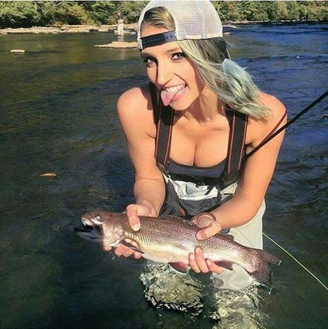 Fishing My Passion (@Fishing1241) | Twitter Fly Fishing Girls, Bass Fishing Shirts, Fly Fishing Shirts, Fly Fishing Tips, Fishing Techniques, Fishing Girls, Fishing Women, Gone Fishing, Carp Fishing