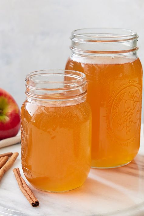 Apple Pie Moonshine Easy Apple Pie Moonshine Recipe, Best Apple Pie Moonshine Recipe, Apple Cider Moonshine Recipe, Apple Pie Moonshine Recipe Homemade, Apple Cider Moonshine, Moonshine Recipes Homemade, Vodka Apple Cider, Apple Pie Moonshine Recipe, Moonshine Recipe