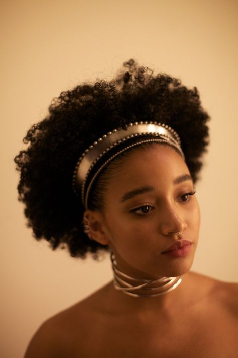 4b Natural Hair, 4b Hair, Amandla Stenberg, Septum Piercings, Hair Care Regimen, Black Hair Care, Hair Reference, Teen Vogue, 인물 사진