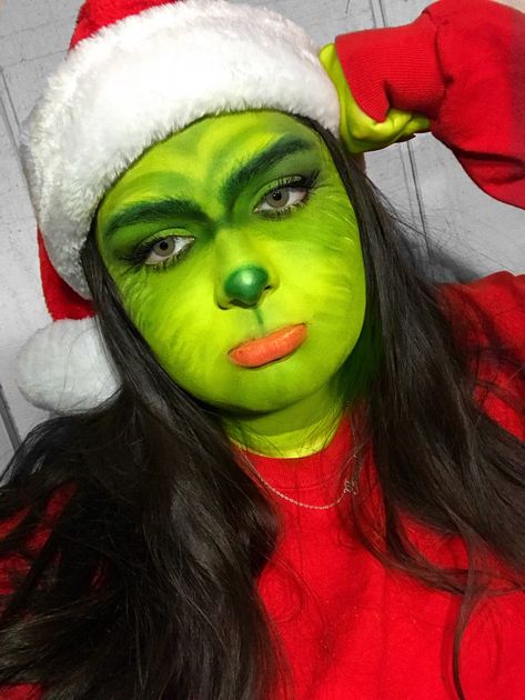 The Grinch Makeup Easy, Easy Grinch Makeup, Grinch Costumes, Xmas Makeup, Christmas Face Painting, Hot Makeup, Cute Halloween Makeup, Work Makeup, Easy Makeup Tutorial