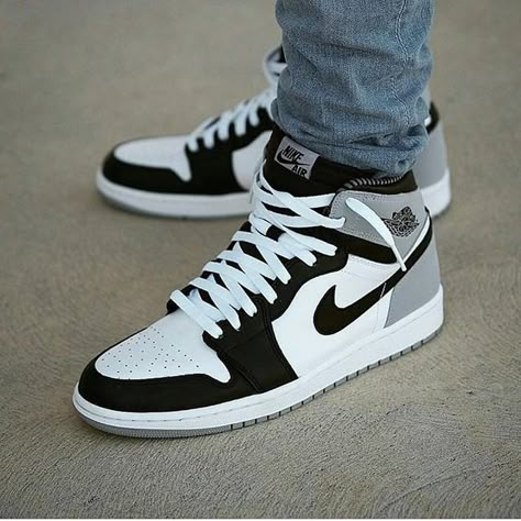 Sepatu Air Jordan, Dope Pics, Retro Jordans, Sneaker Nike, Sneaker Trend, Jeezy, Jordan Shoes Girls, Jordan Shoes Retro, Custom Nike Shoes