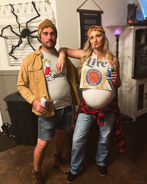 Red Neck Couple Costume, Trailer Park Costume Women, Trashy Party Outfit, Hillbilly Party Costumes Women, Red Neck Halloween Costumes, Trailer Park Outfit Women, Trailer Park Trash Costume Women, Trailer Park Trash Outfit, Diy Pregnancy Halloween Costumes