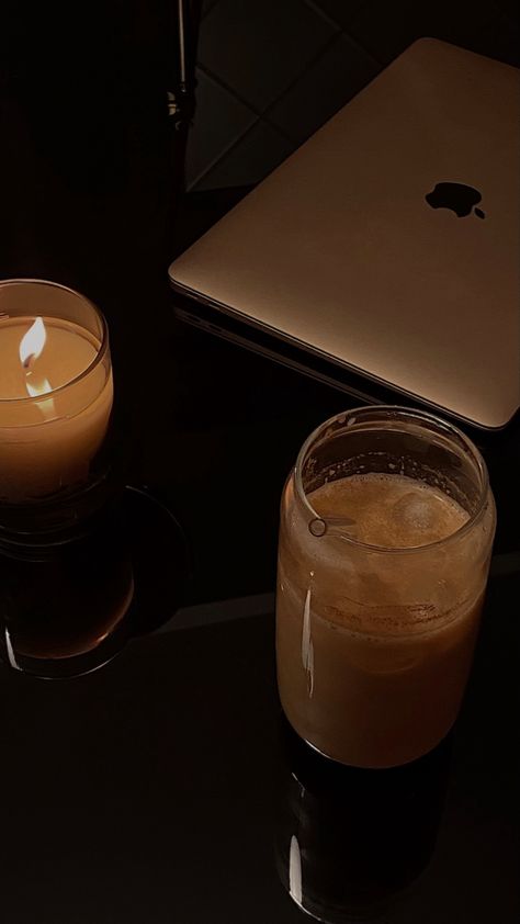 dark aesthetic, iced coffee macbook night luxe, dark academiacore, tumbler glass | E N A Iced Coffee Glasses, Glasses Cup, Smoothie Cups, Night Luxe, Cups With Lids And Straws, Work Aesthetic, Coffee Glasses, Pale Horse, Aesthetic Roses