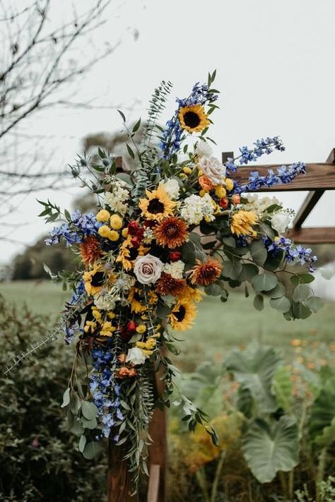 Sunflowers Fall Wedding, Summer Rustic Wedding Flowers, Wildflower Themed Wedding Decor, Fall Wedding Flowers Sunflowers, Wedding Decorations With Sunflowers, Fall Wedding Colors With Sunflowers, Blue Fall Bouquet Wedding, Fall Wedding Color Schemes Sunflowers, Fall Farm Wedding Ideas