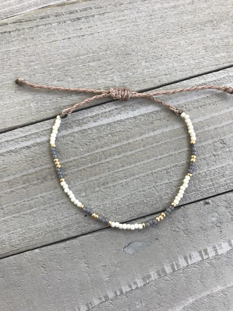 Anklets Diy, Wrap Armband, Beaded Jewelry Necklaces, Beaded Jewlery, Beaded Necklace Diy, Seed Bead Bracelet, Beads Bracelet Design, Summer Bracelets, Beaded Anklets