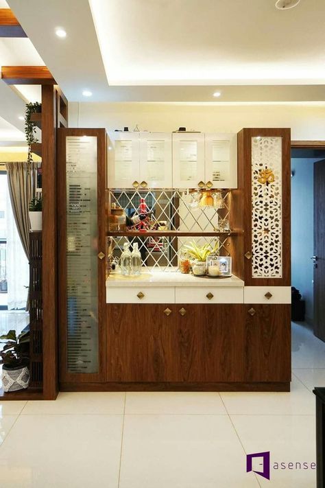 Dinning Showcase, Crockery Glass Designs, Cutlery Unit Design Modern, Pooja Room With Crockery Unit, Crockery Cabinet Design Dining Rooms, Crockery Unit Design Dining Rooms Indian, Crockery Console, Glass Crockery Unit, Dining Cupboard