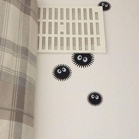 Outlet Painting Ideas, Ideas Cuarto, Name Wall Stickers, Room Wall Painting, Soot Sprites, Wall Art Crafts, Princess Mononoke, Room Door, Room Transformation