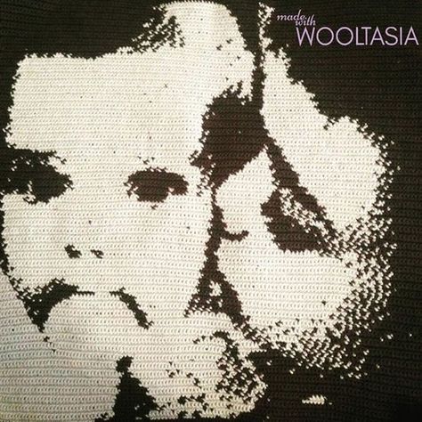 Turn Your Photos Into Graphghans with Wooltasia Crochet App on Android Homemade Cushions, Crochet Portrait, Crocheted Stitches, Crochet Quilts, C2c Patterns, Crochet Machine, Making Blankets, Crochet Wear, Crochet Throw Pattern