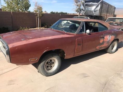 '70 Charger RT/SE.....440/ 4 Speed.....K5 Burnt Orange.......Where's my checkbook? 1970 Dodge Charger, Dodge Charger Rt, Speed Car, Charger Rt, Top Cars, Bucket Seats, Leather Bucket, Barn Finds, Dodge Charger