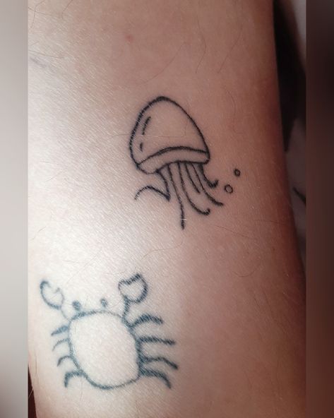 Stick And Poke Jellyfish, Sea Bunny Tattoo, Jelly Fish Tattoo Simple, Simple Jellyfish Tattoo, Diver Tattoo, Stick Poke, Stick Poke Tattoo, Jellyfish Tattoo, Bunny Tattoos