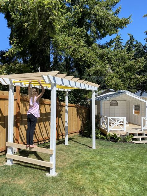 Garden Monkey Bars, Pergola Monkey Bars, Monkey Bars Playground, Backyard Monkey Bars, Monkey Bars Diy How To Build, Diy Monkey Bars Backyards, Diy Outdoor Climbing Structure, Pergola Playground, Backyard Climbing Structure