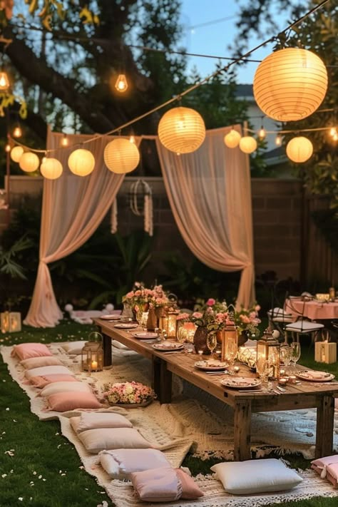 Picnic Outdoor Ideas, Outdoor Birthday Dinner Ideas, Birthday Decoration Ideas In Garden, Outdoor Decor For Party, Lantern Birthday Party Decor, Birthday With Family Ideas, Cute Outdoor Birthday Party Ideas, Family Dinner Decoration Ideas, Birthday Garden Decorations