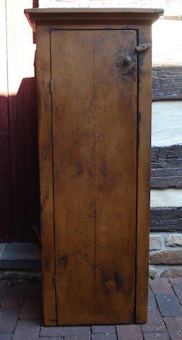 Chimney Cupboard, Rustic Projects, Rustic Furniture Decor, Antique Primitives, Neutral Backsplash, Primitive Cabinets, Free Woodworking Project Plans, Primitive Cupboards, Country Cupboard