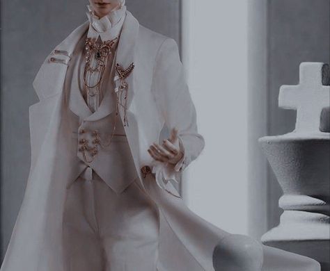 Royalcore Men Outfit, Princecore Aesthetic, Fancy Outfits Men, Prince Outfits Aesthetic, Angelic Outfits, Reigen Arataka, Prince Clothes, King Outfit, Fancy Suit