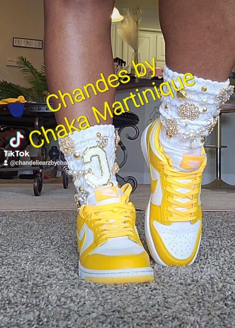 Charm Socks Outfit, Charm Socks, Slouch Socks Outfit, Junk Socks, Bling Socks, Socks Outfit, Custom Sneakers Diy, Shoe Makeover, Diy Fashion Projects