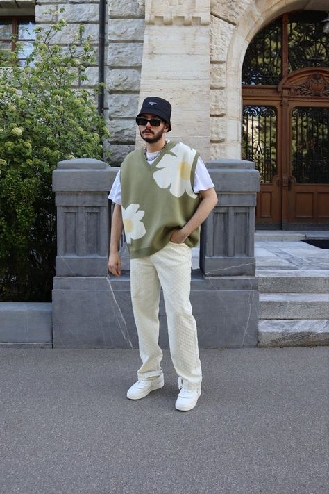 The sage green top with daisy’s is the focal point of this outfit Bf Fits, Green Shoes Outfit, Sage Green Top, Urban Clothing Men, Cream Outfit, Cream Outfits, Mens Fasion, Outfits Stylish, Trendy Boy Outfits